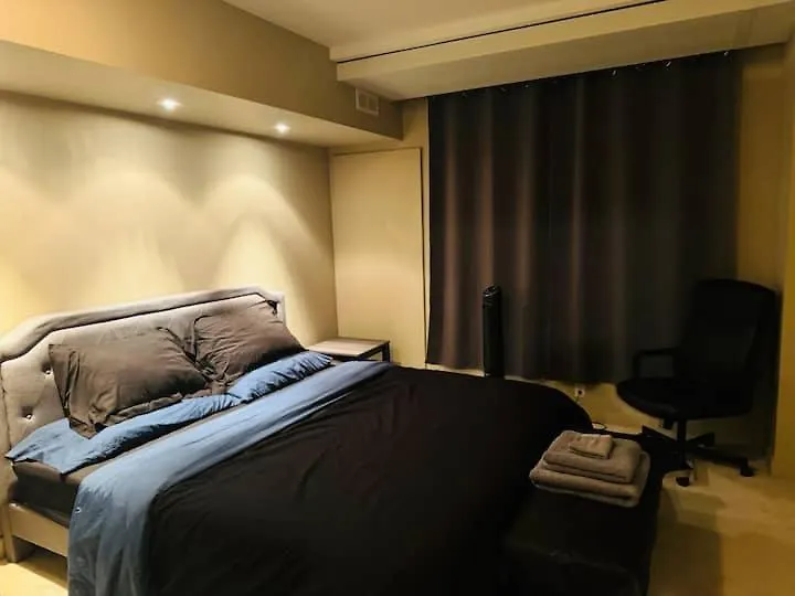 Spacious Apartment Near Stampede & Train Station Calgary Canada
