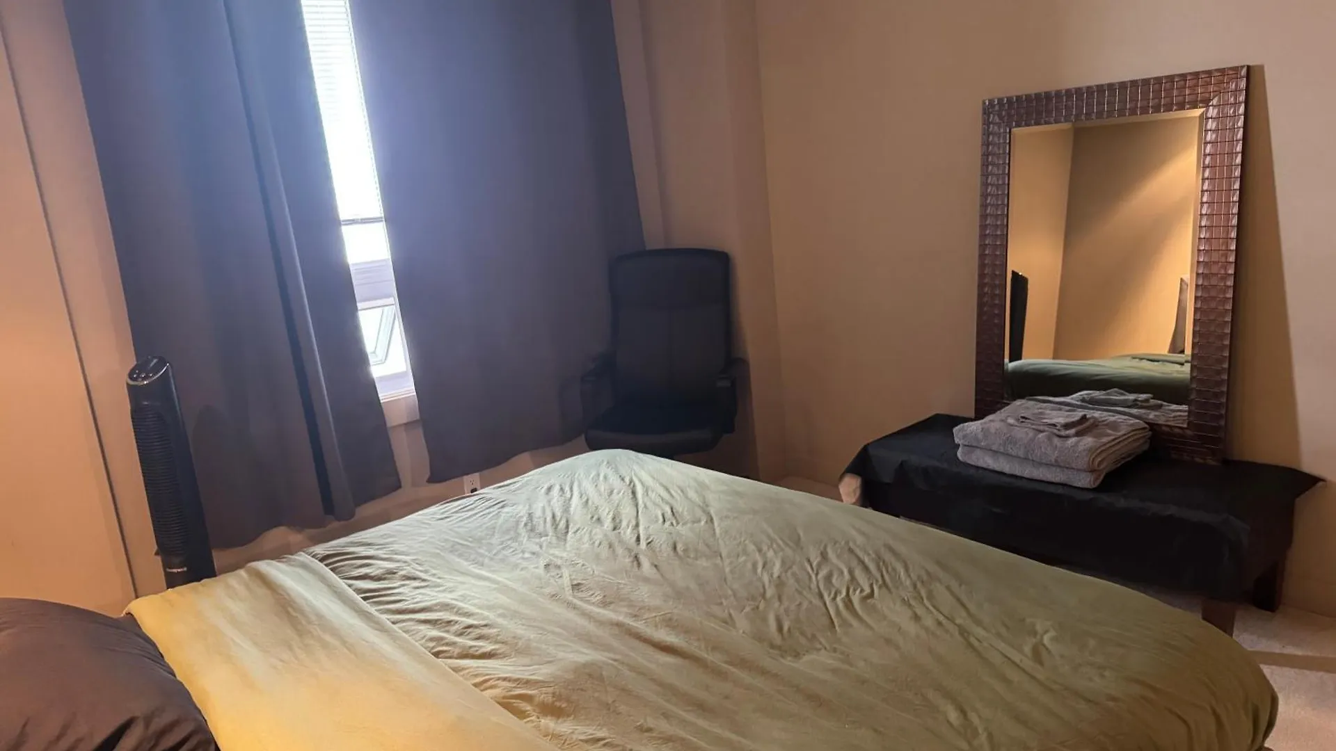 Spacious Apartment Near Stampede & Train Station Calgary 0*,  Canada